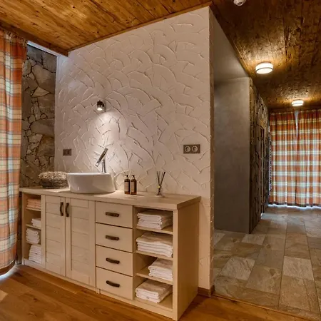 Snow Chalet *